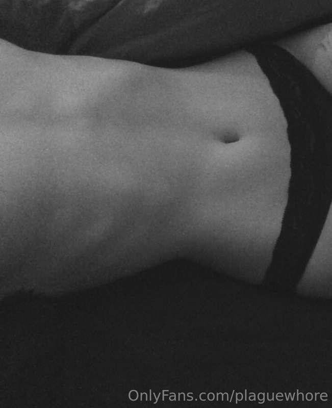 One hand on my waist, the other hand on my throat.🤍
-
As of ..