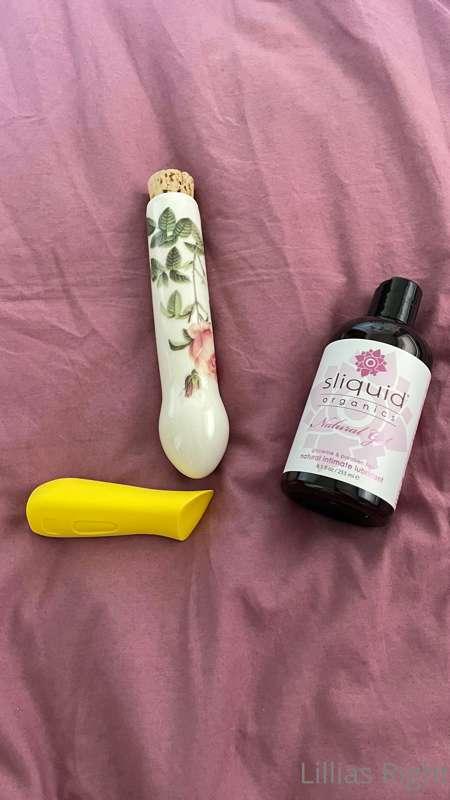 Just reminding you that I have my first masturbation video a..