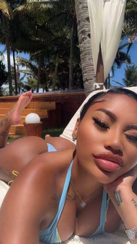 K I’m about to pick 20 people to get an exclusive message.. ..