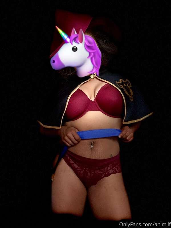 Any black clover fans following me? 👀