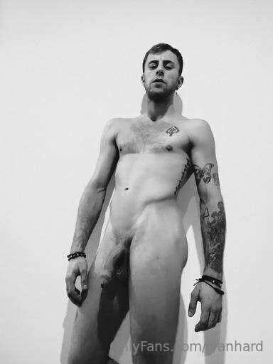 I want you to run through my whole body👅