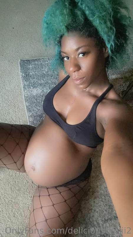 deliciousdanii2 image #0