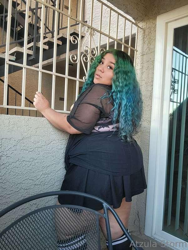 Slide to see titties