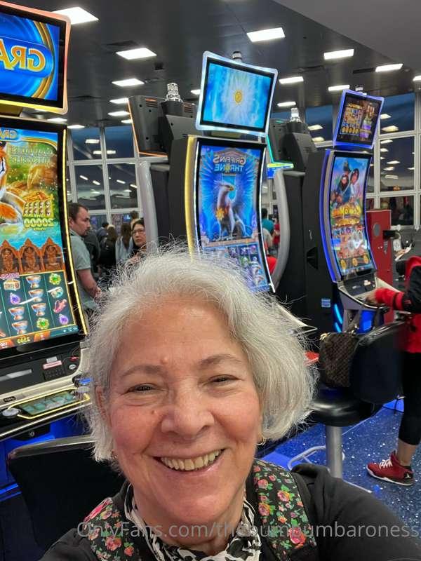 thebumbumbaroness image #1