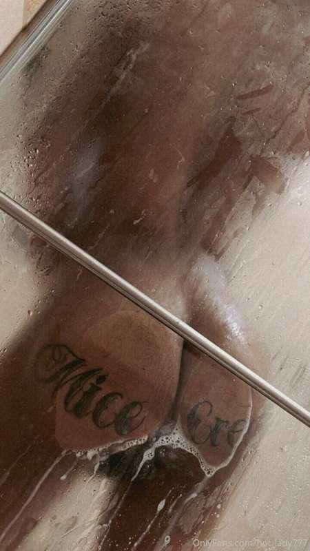 𝘄𝗶𝗹𝗹 𝘆𝗼𝘂 𝘁𝗮𝗸𝗲 𝗮 𝗵𝗼𝗿𝗻𝘆 𝘀𝗵𝗼𝘄𝗲𝗿 𝘄𝗶𝘁𝗵 𝗺𝗲? 💦🔥