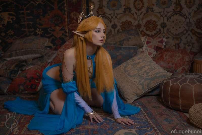 HIIYA! My Gerudo Zelda is heerreeeee <3 There are 26 photos ..