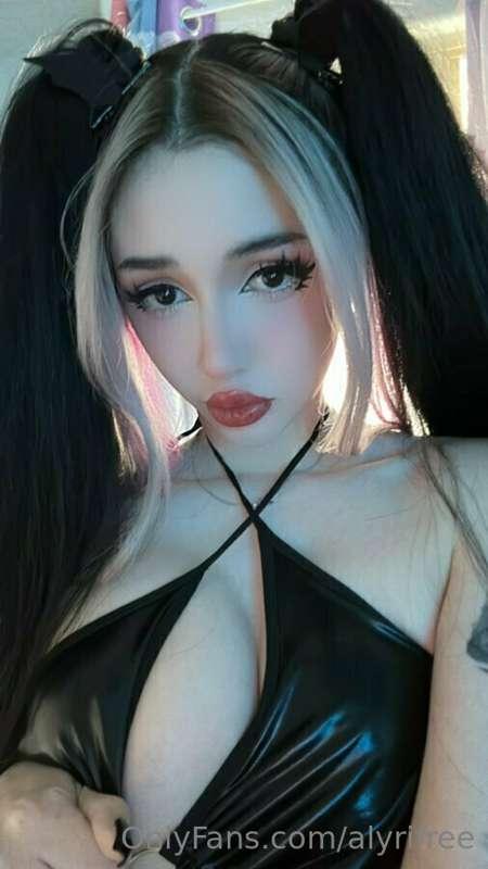 Cute and sexy don't ya think 😊😈