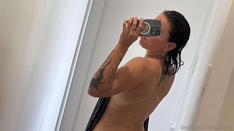 Another day another tan line 🥲