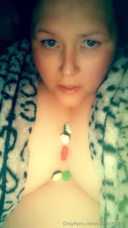 U wanna eat these sweets off my chest making your way to suc..