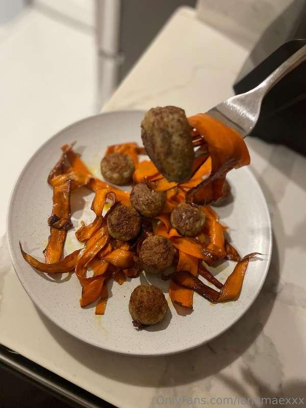 I made noodles with carrots 🥕  Do you even carrot all? lol 😂..