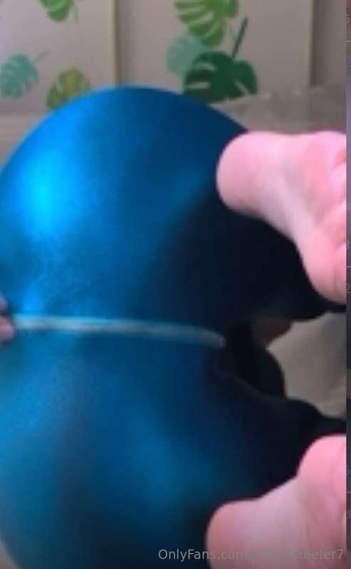 Leather Yoga pantsSquirting solo 💦💦💦