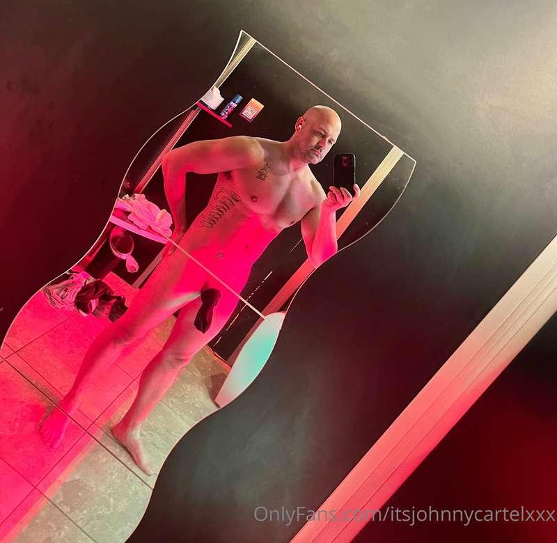 Want to go tanning and lotion me up front to back?