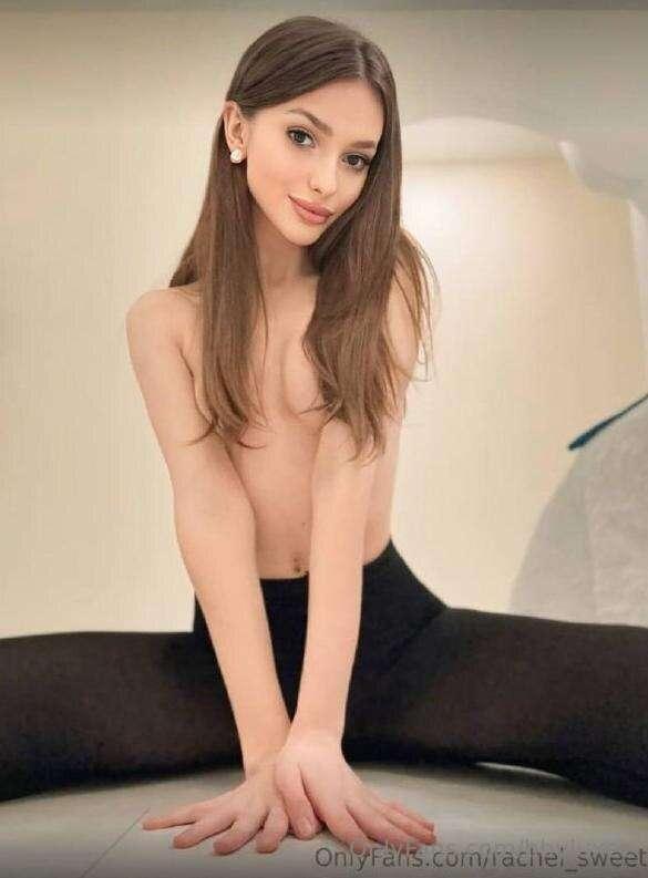 Do you see this cute student?😋😈 @rachel_sweet 🥰 But she is r..