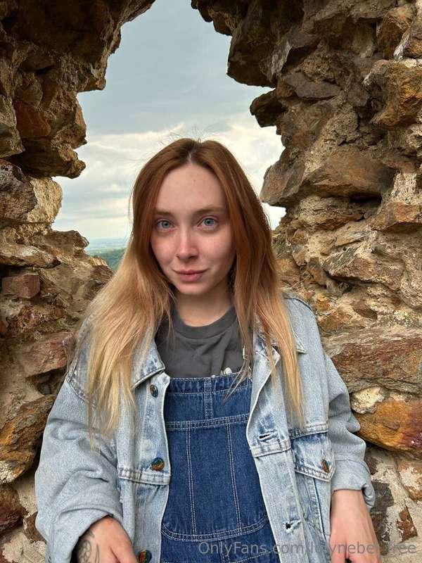 You say "careful," and I say "a little closer" ♡(>ᴗ•)