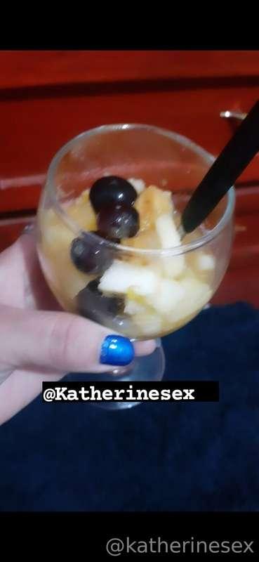 Nothing like a good fruit salad 🍇🍌🍍🍓🍎🍑🍊 to appease the heat ..
