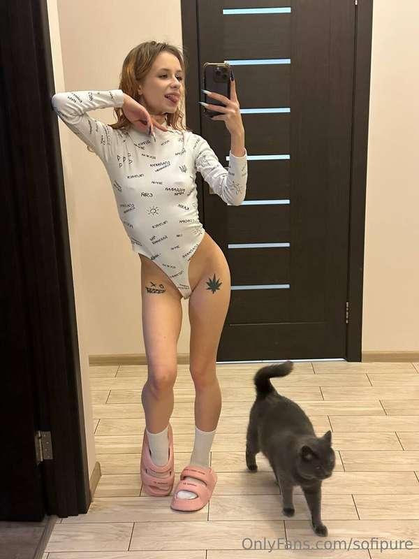 Did you even know how short, small and skinny I am? hehehe n..