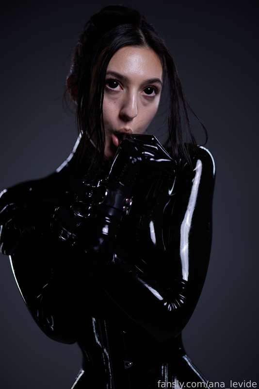 ana_levide image #377