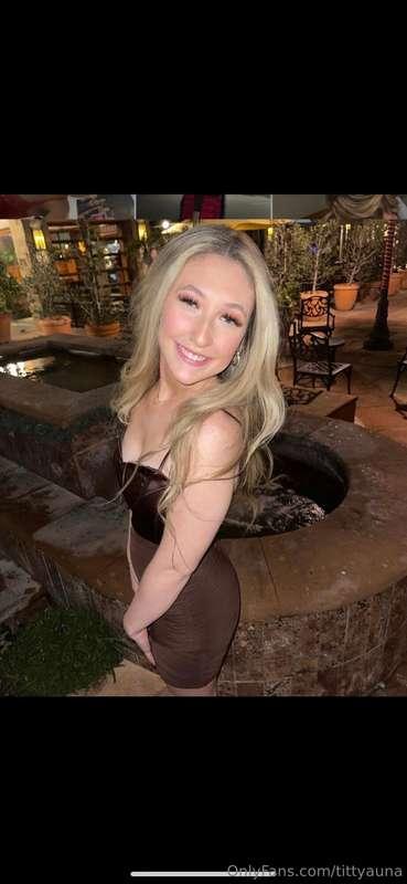 @avastargirllTHREESOMES ARE HER FAVORITE 💦💦💦 SHES SENDING TH..