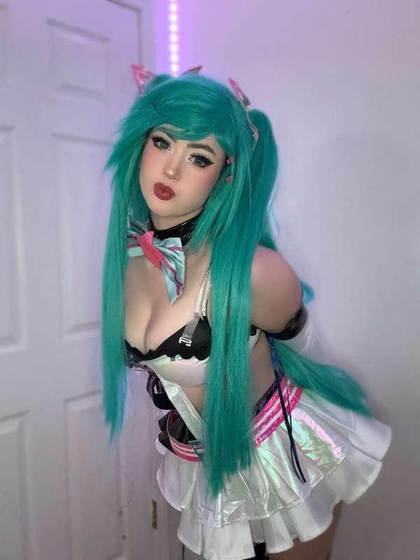 NEW MIKU COS 🩵