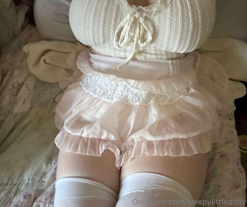 Who else loves thigh highs ?!
