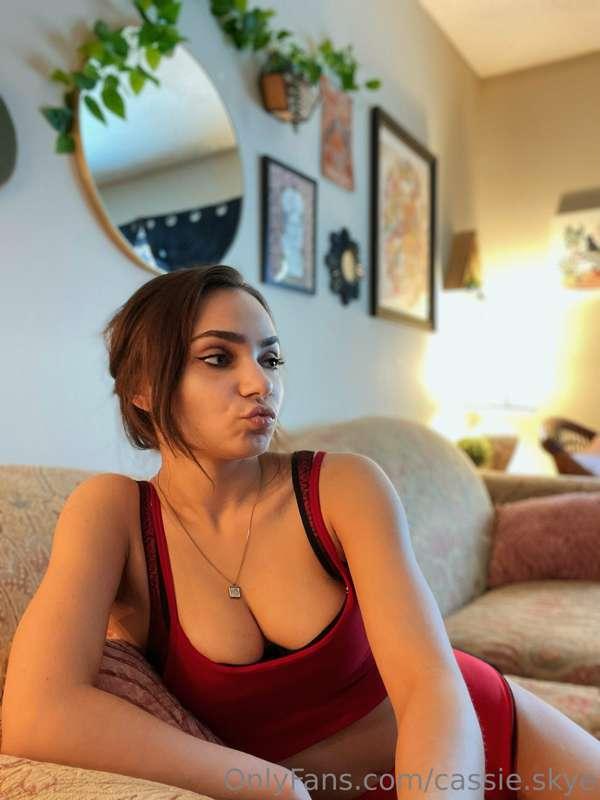 💋🌹🍷🍒