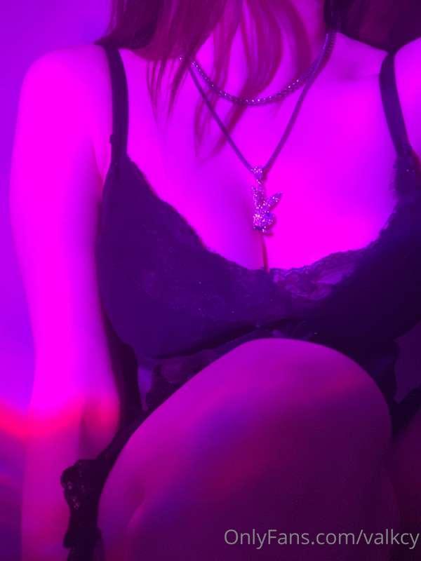 emo gf titties 😈 come play