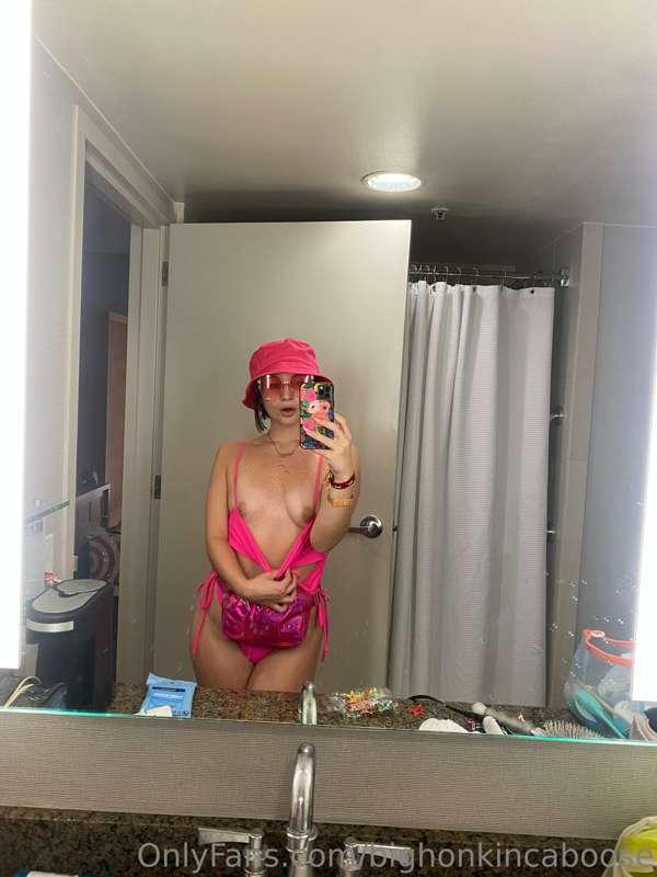 bighonkincaboose image #0