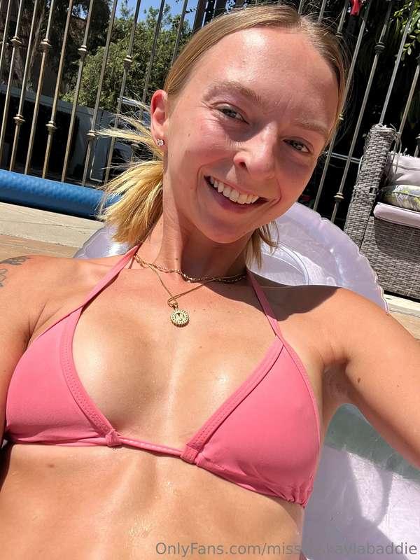Got a little too hot in the pool… had to lose the bikini 👙💦 ..