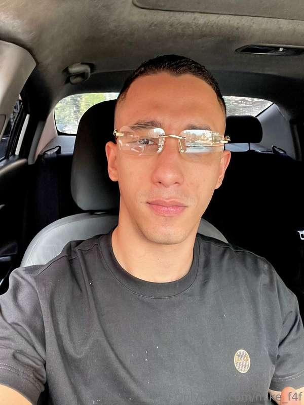 Feliz y bendecido domingo hoy es día de regalos 🎁🎁🎁🎁❤️❤️❤️🇵🇷..