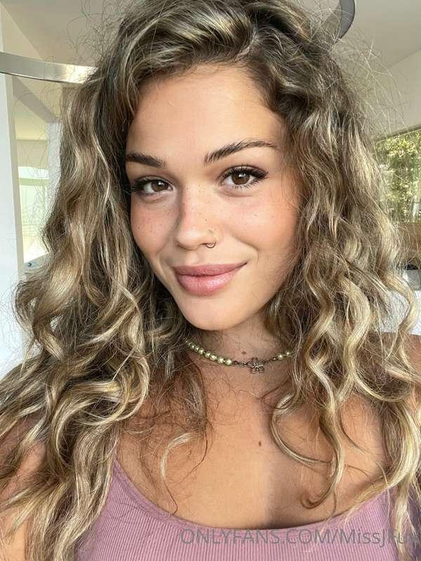 🎭