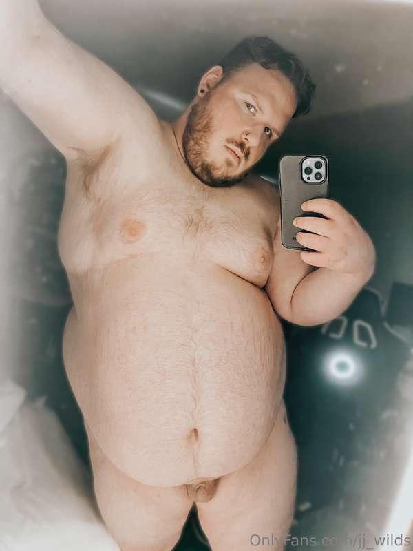 I look hot in this photo. Find my cock and then suck it?