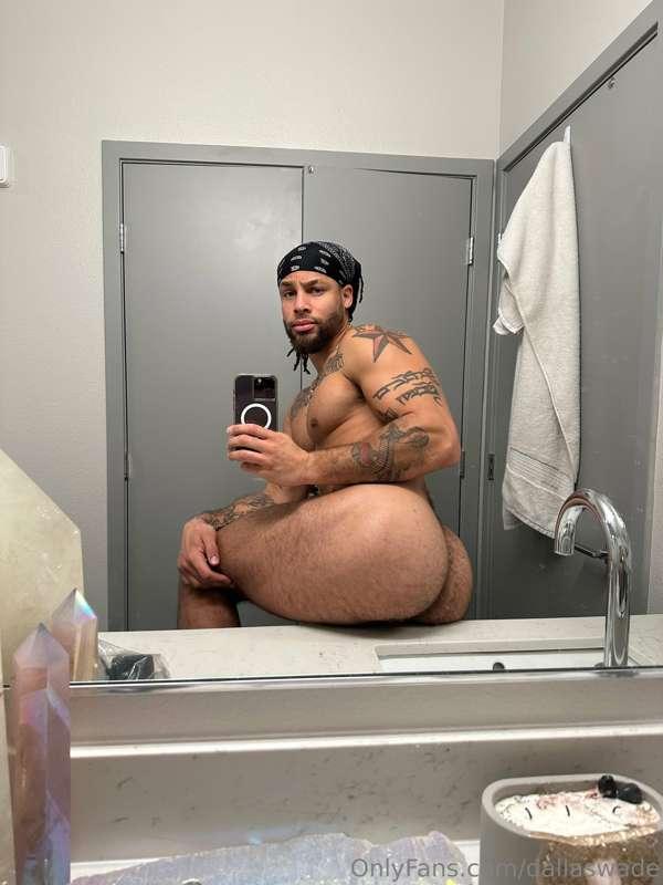 Serving all the bootylicious vibes! 🍑