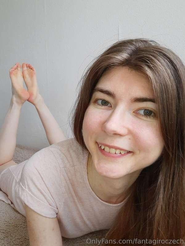 My birthday today 😊🦁🥳🎂🎁Gifts here or on Throne - link in BIO..