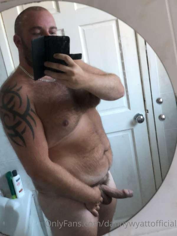 dannywyattofficial image #0