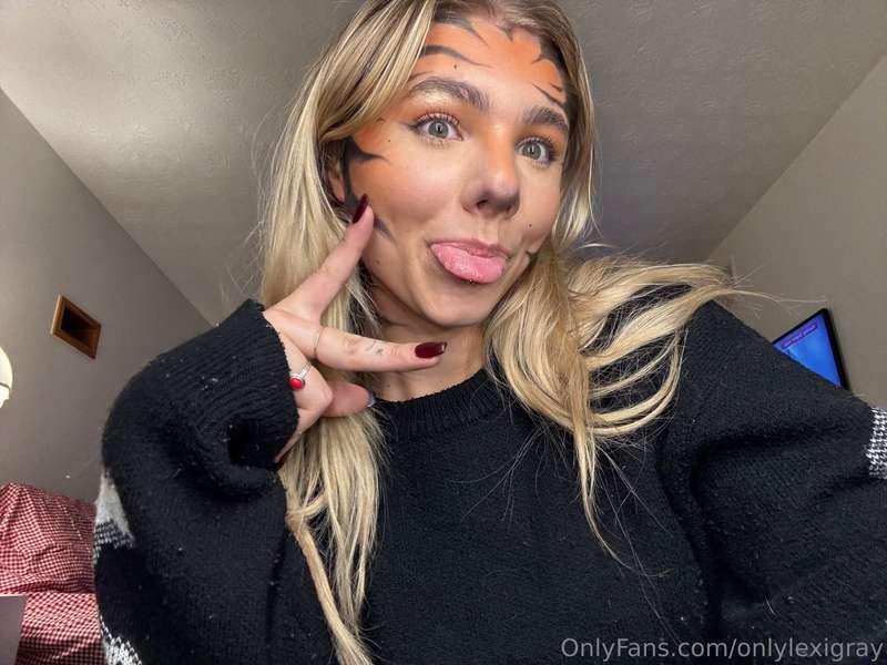 Tryna be cute for you😜