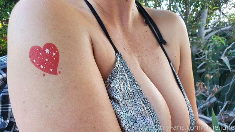 I'm just a kid at heart, y'all. Temporary tattoo for the win..