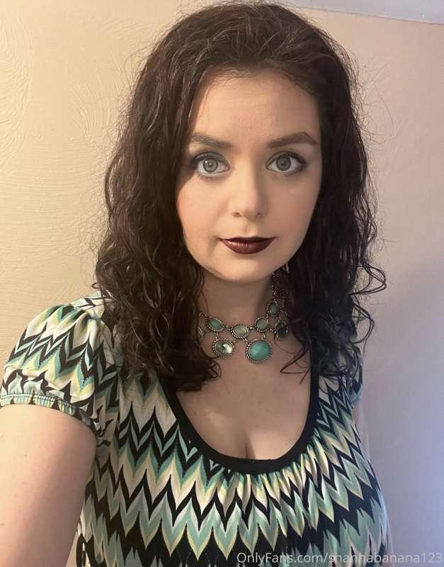 5 new pics of me today in the outfit I wore today