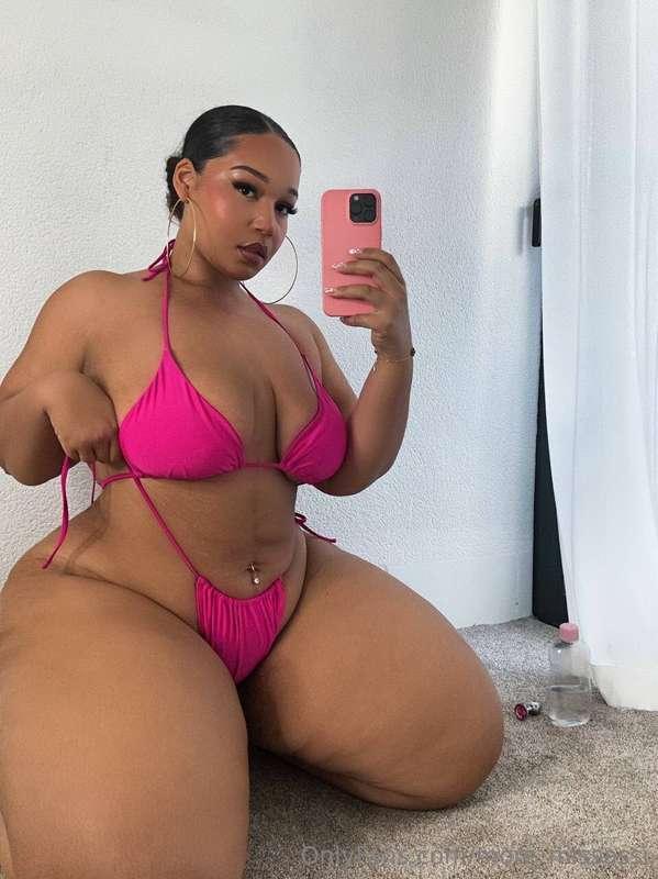 I want your hands on me 😋