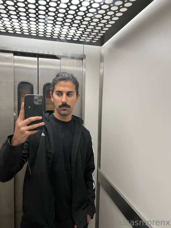 Before and after of sucking dick. First dick of the night, I..