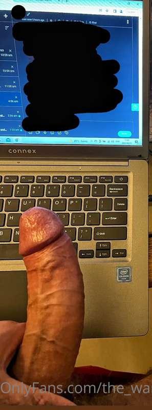 Checking and loving what my guys are sending my in my privat..