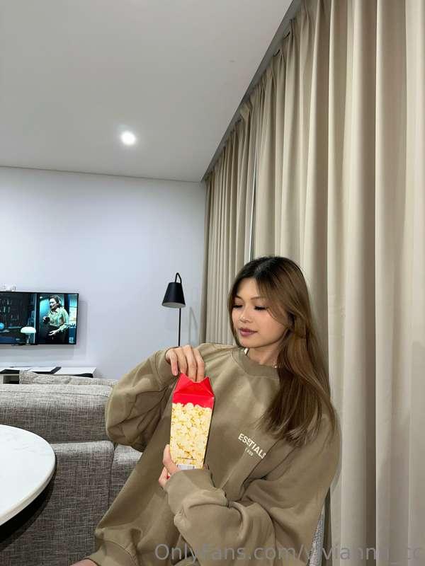 A Netflix and snacks kind of night 🍿
