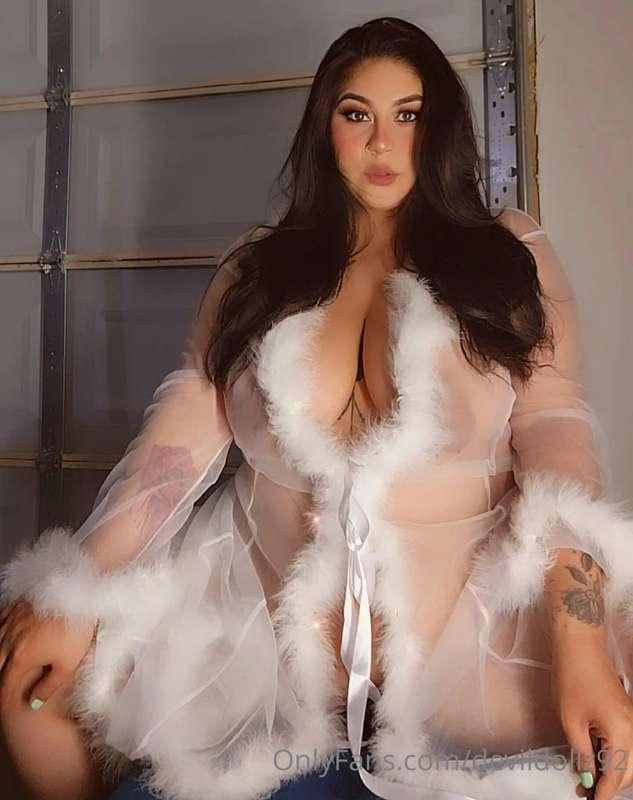 I just begging to be filled with cum 😔