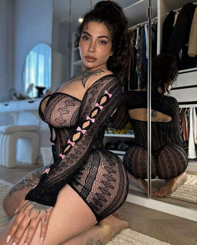 A little lace, a lot of naughtiness… and a high temptation 🔥..