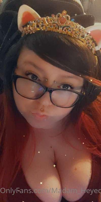 LIVE Titty Tuesday 💋♥️ come giggle and jiggle and flirt and ..