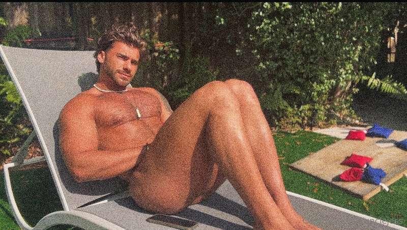 I JERKED OFF WHILE THE NEIGHBORS DID THIER LAWN RIGHT NEXT D..