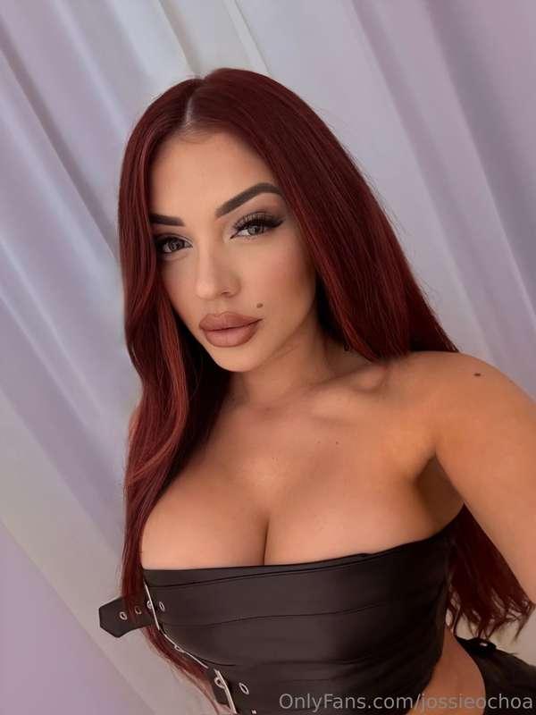 Want a piece of me? 🖤 check your inbox 💋