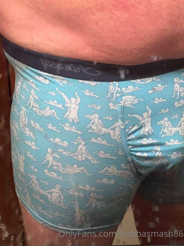 What do ya think of my new boxers (sorry bout the dirty mirr..