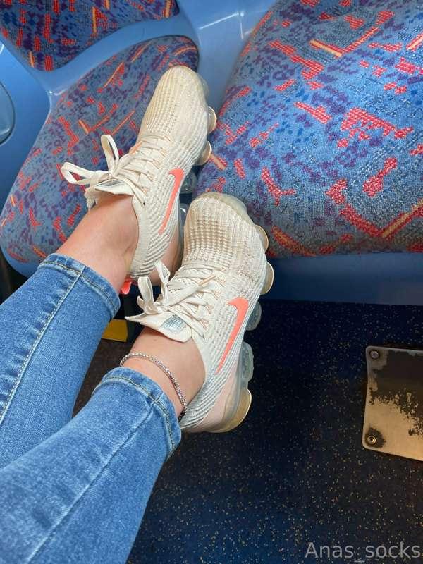 I love the way my Toes matching my socks 🤎