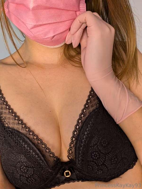 Pink or white? 🤩