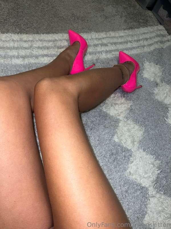 nylonskitten image #6